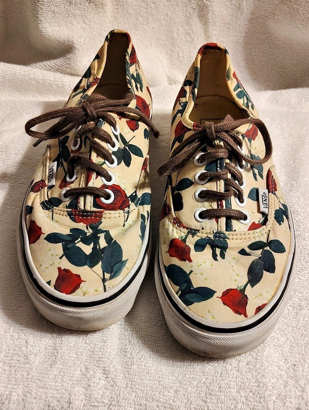 8.5 women Vans Authentic Rose Floral Canvas Sneakers.